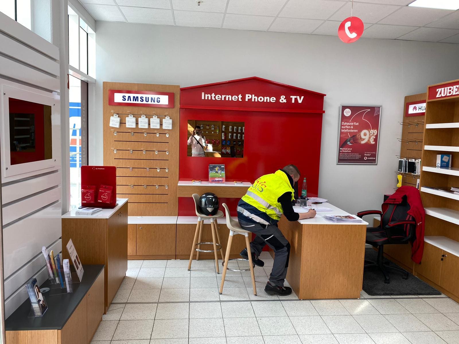ladenbau-handyladen-mobile-company (3)